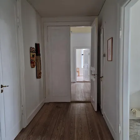 ゲストハウス Patriciavilla Taet Pa Centrum